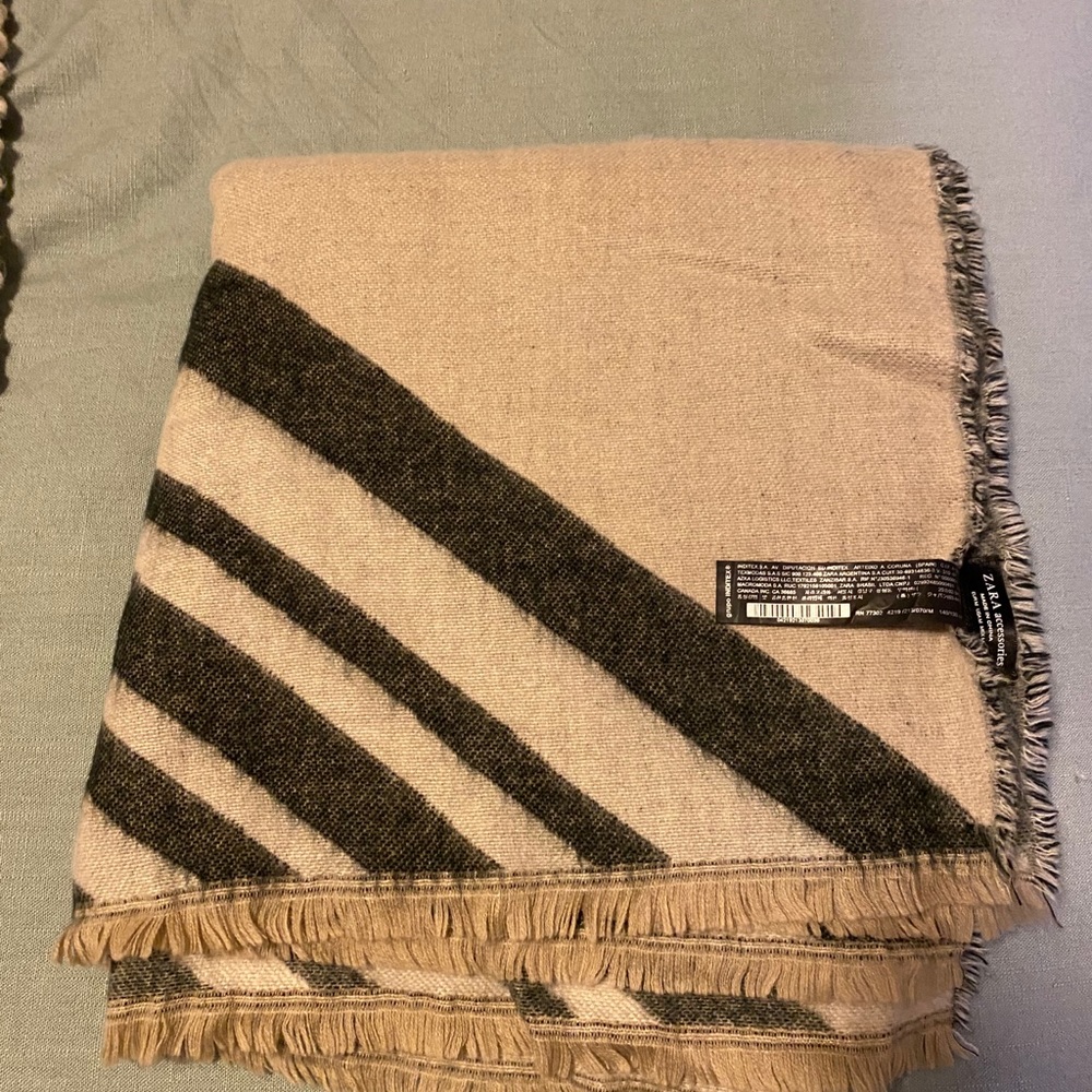 Zara blanket scarf